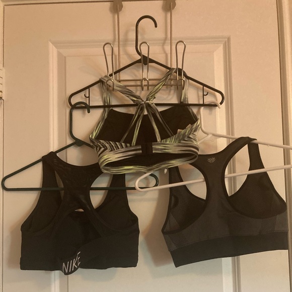 Women’s sports bra Lot small Forever 21 Nike - Picture 2 of 2